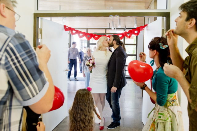 standesamtliche Fotos von Christine und Timo Raab von Björn Friedrich in Großostheim